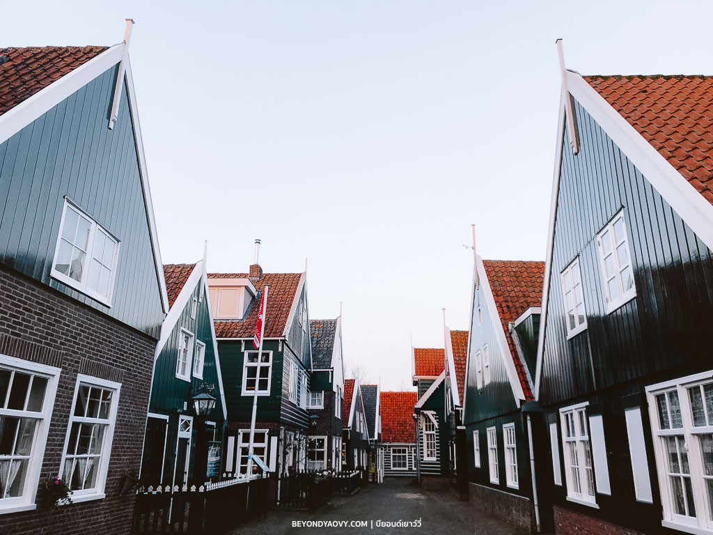 Rich results on Google's SERP when searching for ‘เที่ยวมาร์เคิน’, ‘Marken’, ‘มาร์เคิน’, ‘หมู่บ้านมาร์เคิน’, ‘เกาะมาร์เคิน’, ‘เดย์ทริปจากอัมสเตอร์ดัม’, ‘ที่เที่ยวเนเธอร์แลนด์’, ‘เมืองน่าเที่ยวเนเธอร์แลนด์’, ‘วางแผนเที่ยวเนเธอร์แลนด์’, ‘เที่ยวเนเธอร์แลนด์’, and ‘เที่ยวเนเธอร์แลนด์ด้วยตัวเอง’ 