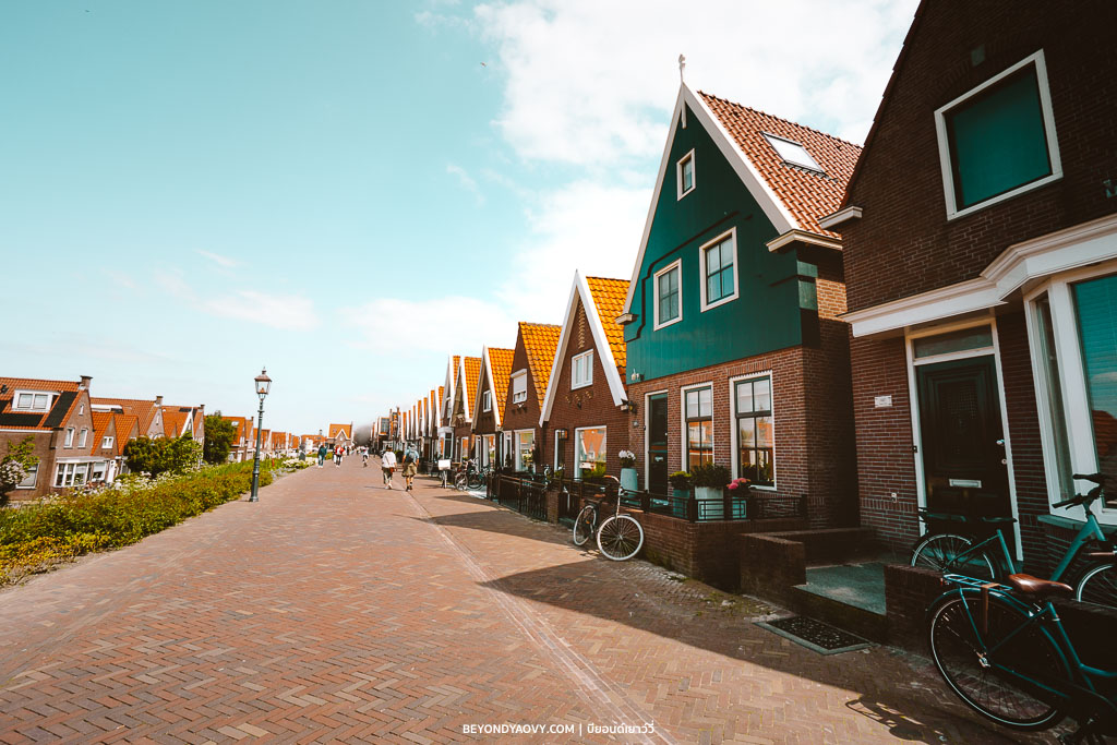 Rich results on Google's SERP when searching for ‘เที่ยวโวเลนดัม’, ‘Volendam’, ‘โวเลนดัม’, ‘หมู่บ้านโวเลนดัม’, ‘หมู่บ้านชาวประมงโวเลนดัม’, ‘หมู่บ้านชาวประมงเนเธอร์แลนด์’, ‘เดย์ทริปจากอัมสเตอร์ดัม’, ‘ที่เที่ยวเนเธอร์แลนด์’, ‘เมืองน่าเที่ยวเนเธอร์แลนด์’, ‘วางแผนเที่ยวเนเธอร์แลนด์’, ‘เที่ยวเนเธอร์แลนด์’, and ‘เที่ยวเนเธอร์แลนด์ด้วยตัวเอง’ 
